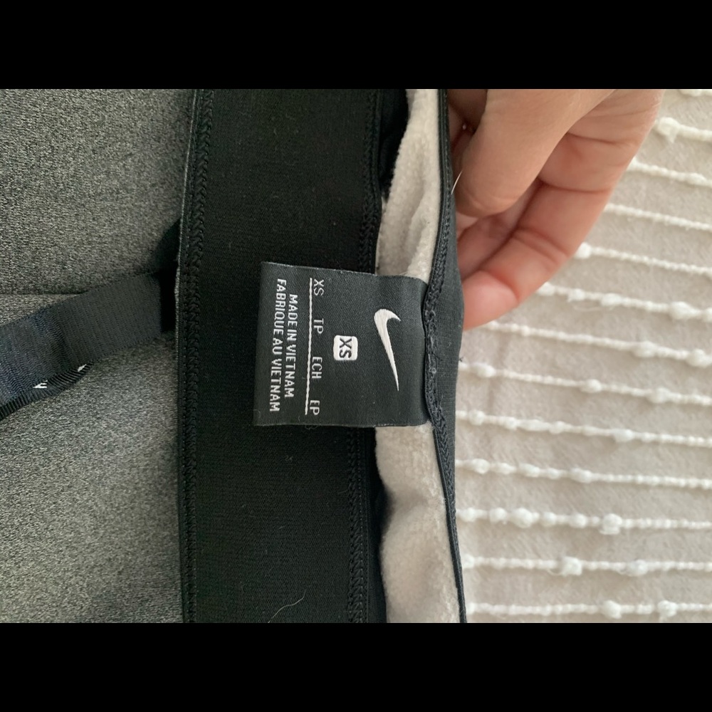 Nike sweatpants - Picture 3 of 3